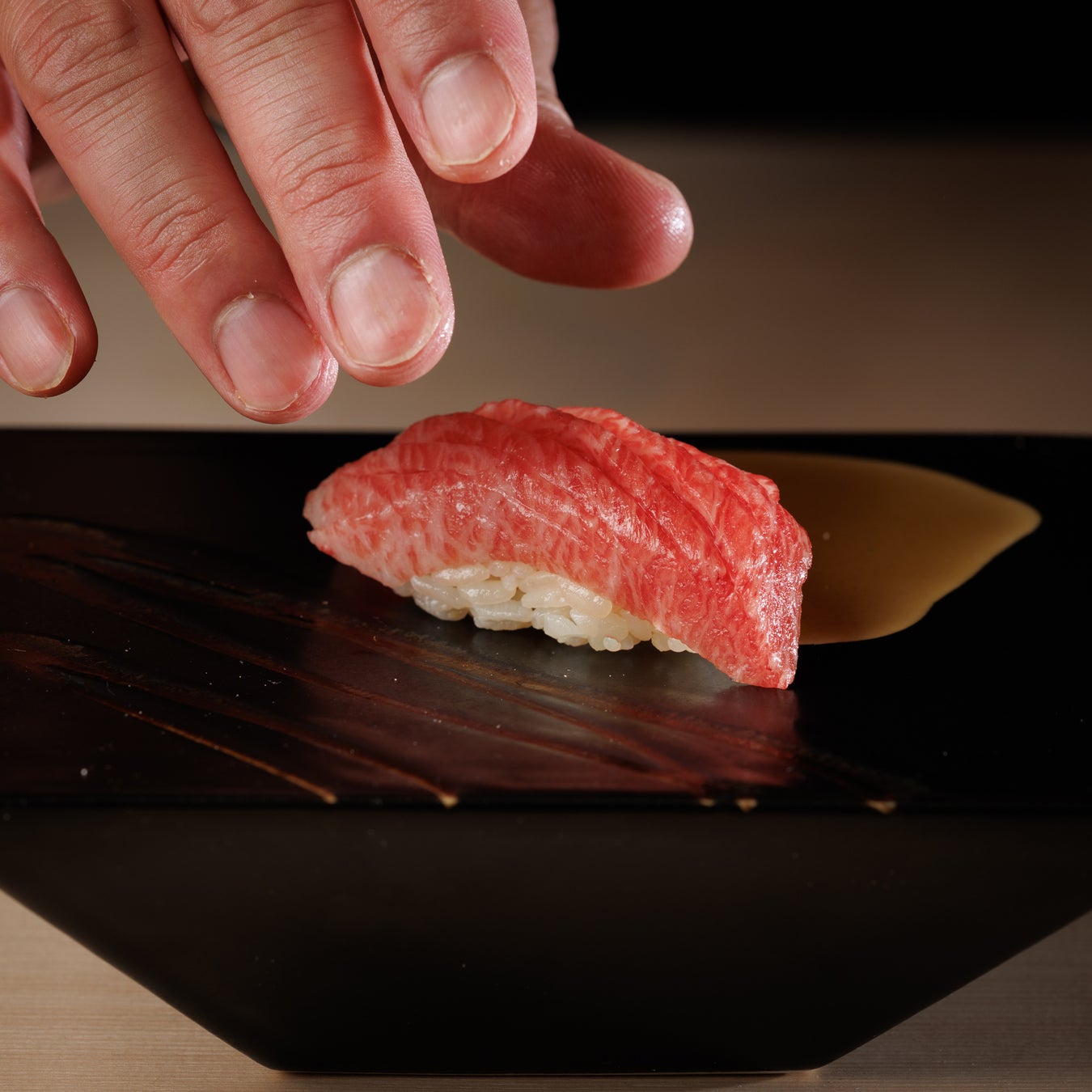 【回らない寿司を一貫80円から】日本橋 すし処 二ノ宮 恵比寿店が5月1日グランドオープン！｜15日限定で本格江戸前寿司15貫が破格の2,980円（税込）！