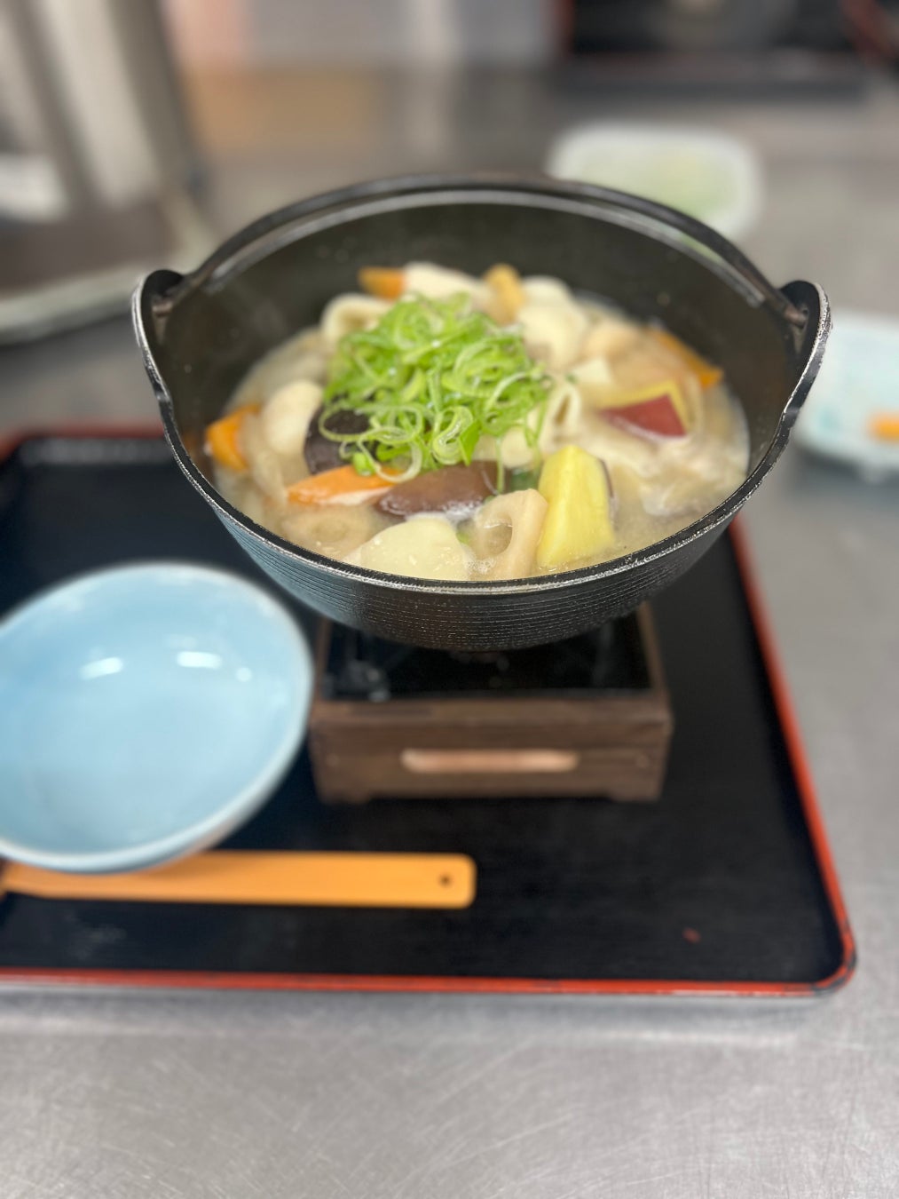 みんなが大好き！　ふんわりパンケーキを焼いて、おいしく食べるまでの工程が楽しめる写真絵本『ぱんけーき つくろ！』が5月8日発売
