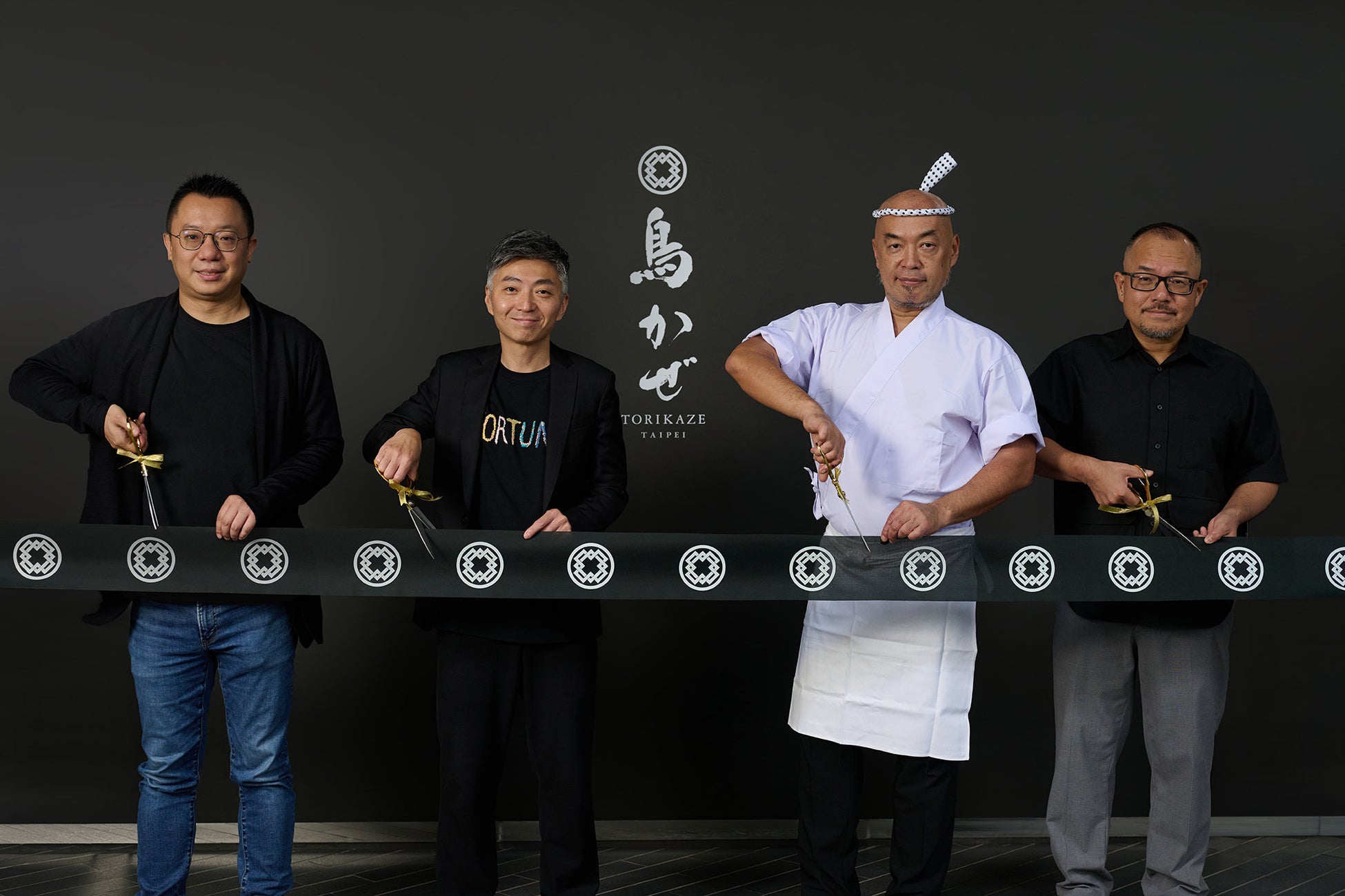 将棋のまち高槻で「勝負ランチ＆スイーツメニューブック」が完成