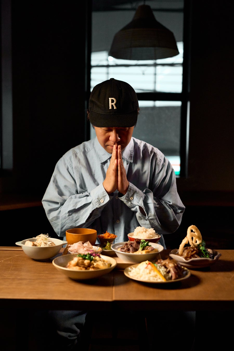 「プレミアムローストアイスコーヒー」新TVCM 岡田准一さんがサラリーマン役で登場し、暑さに負けないキレキレで華麗なステップを披露！ 5月12日（火）より放映開始！全店舗でSサイズ140円～販売中