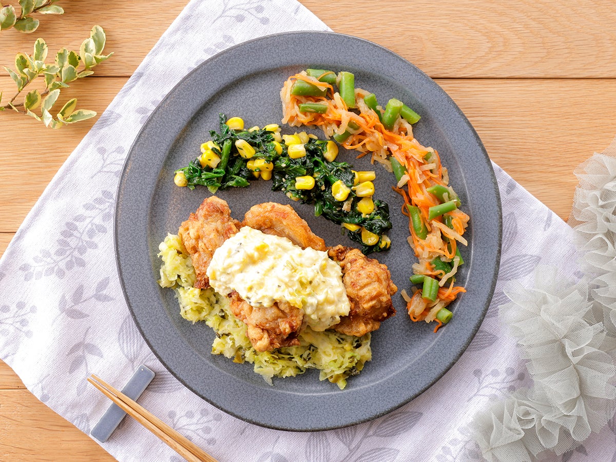 甘酢と特製のタルタルソースが食欲をそそる「濃厚タルタル添えチキン南蛮」が5月15日（金）に新登場