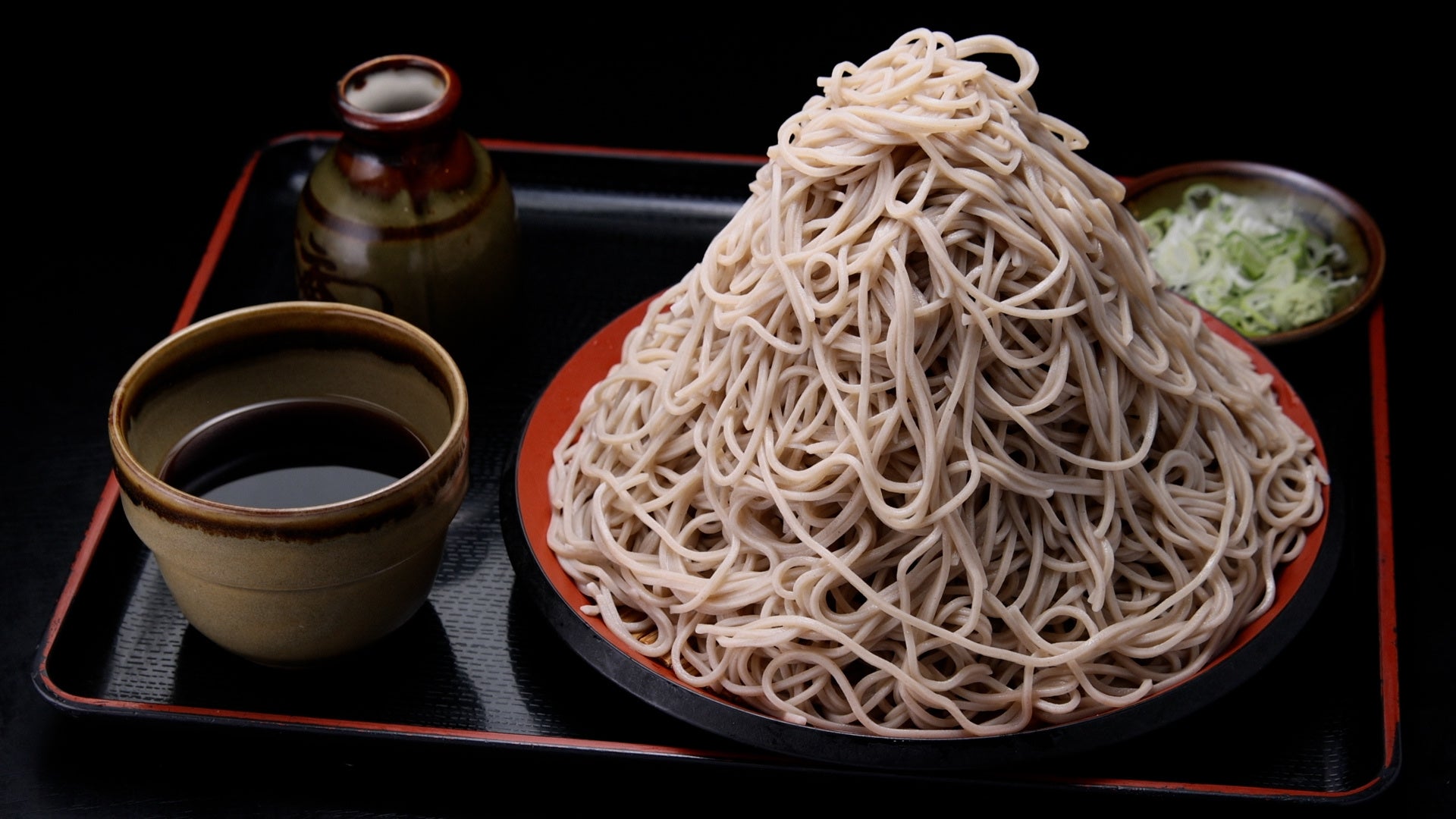 【ＢＳ日テレ】神奈川で愛される“打ちたて・茹でたて・揚げたて”そば　大盛りの頂上へ！重量1キロ、4人前の富士山盛り　「２週連続でやってもいいくらい！」ドランク塚地も大満足の一杯