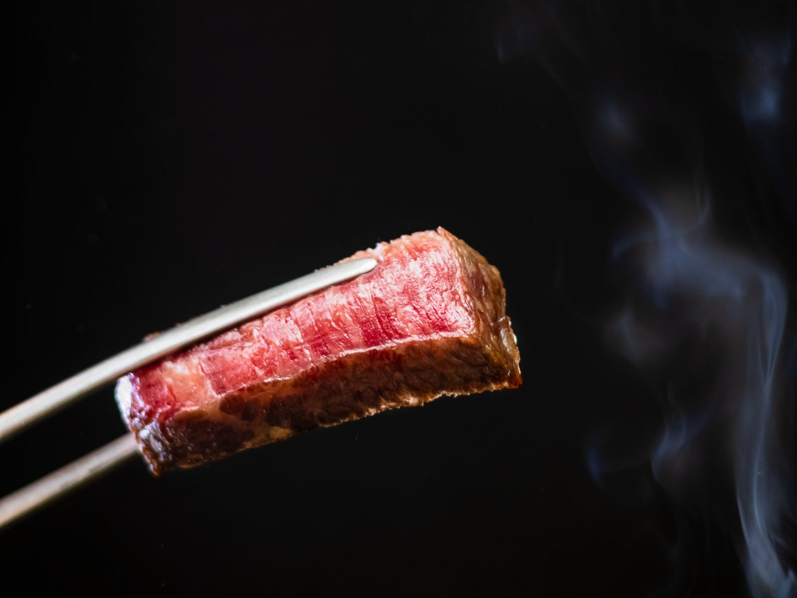 「令和時代の新しい焼肉体験とは」“会話に夢中になれる”神戸ビーフ焼肉店「肉料理 ほの火」5月22日オープン