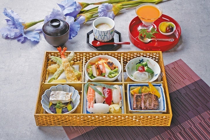 【明治記念館】初夏を彩る“花菖蒲”の味覚！鮨・天麩羅・鉄板焼「羽衣」が6月1日(月)から期間限定で「花菖蒲御膳」「花菖蒲会席」をご提供いたします