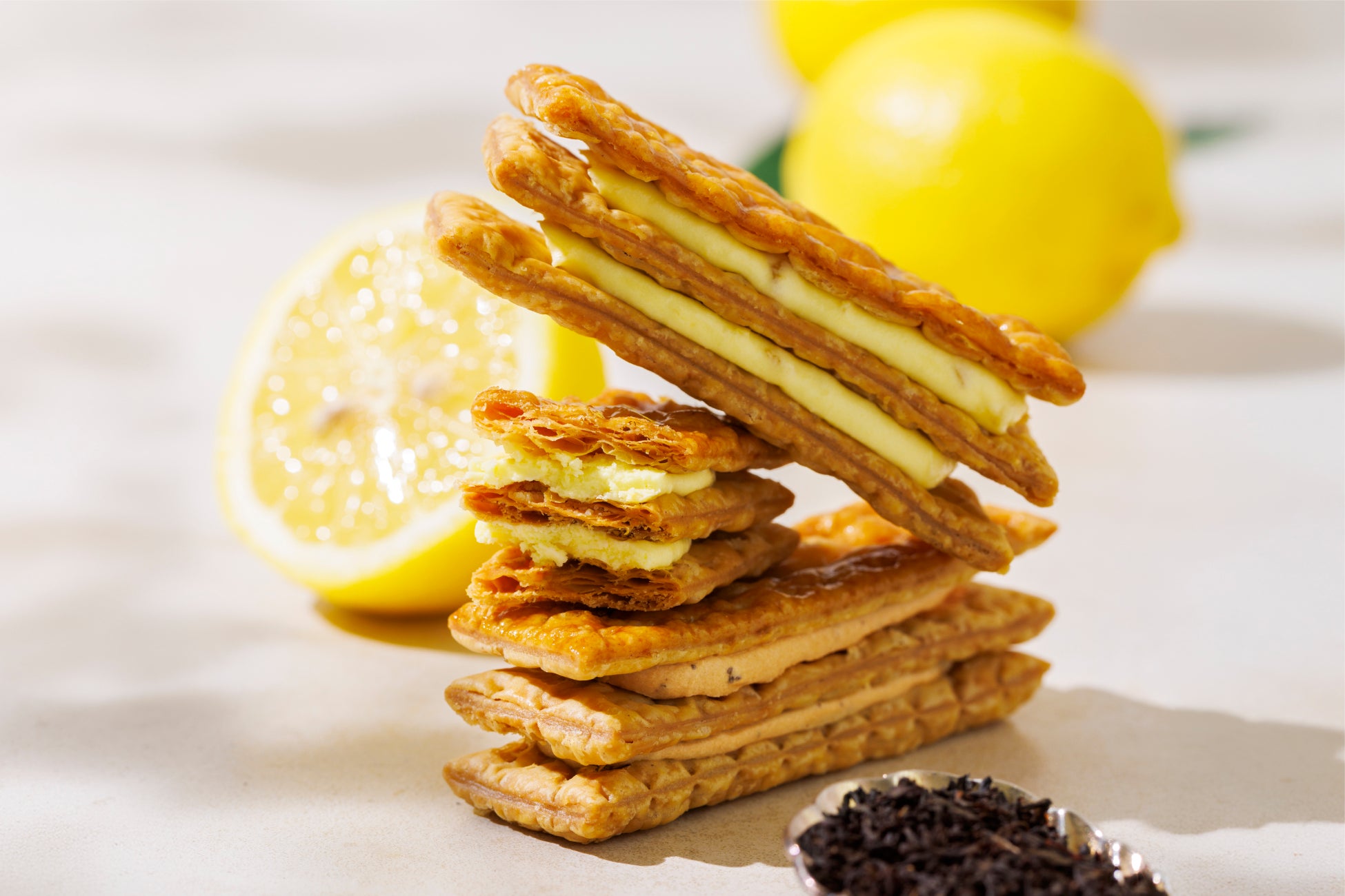 “レモンのすっきりとした酸味” と”紅茶の上品な味わい”をサンド。【MILLE-FEUILLE MAISON FRANCAIS】より『ミルフィユ セゾン（レモン＆アールグレイ）』を期間限定で発売。