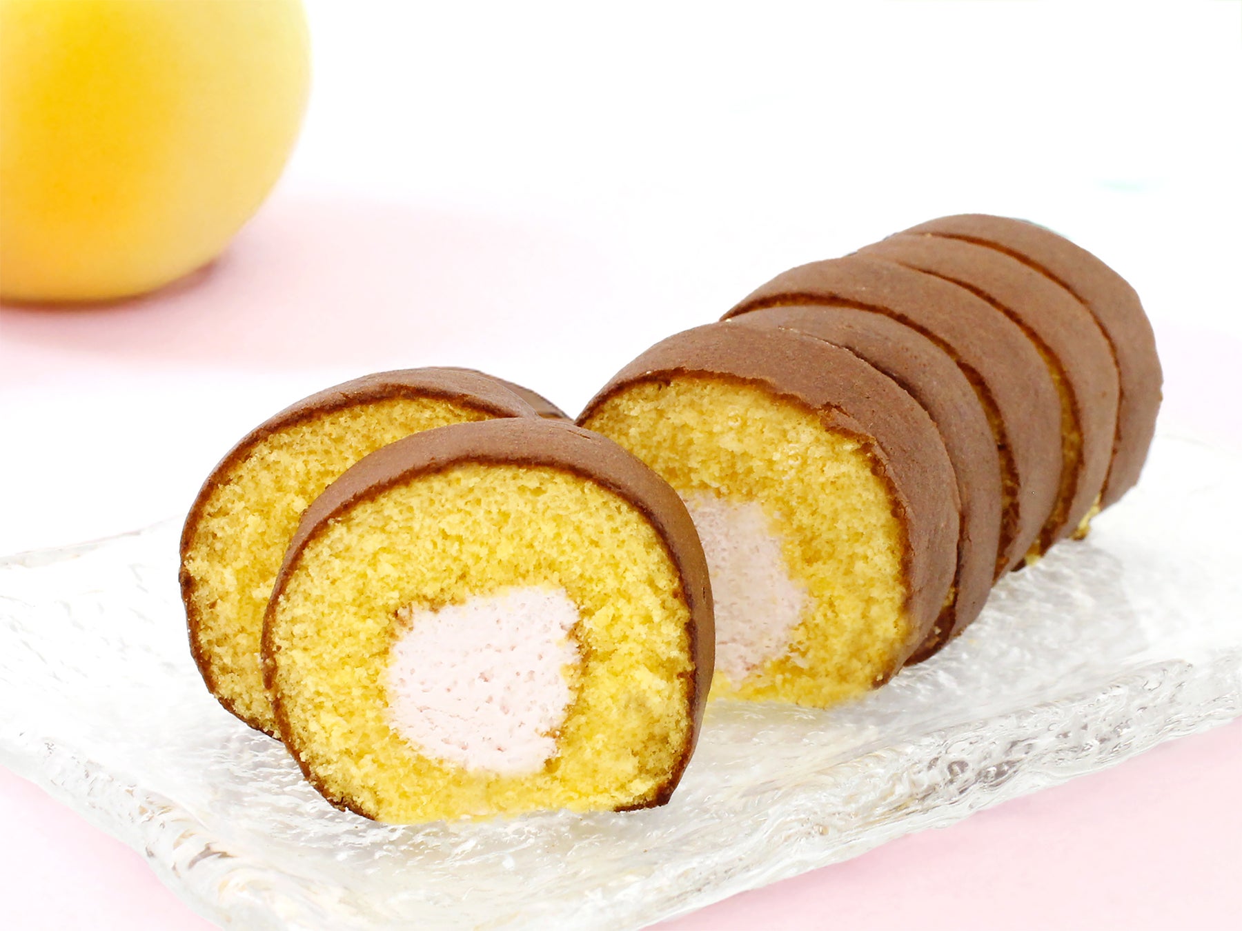洋菓子メーカー（株）サンラヴィアン「黄福ろうる 七宝巻」シリーズから夏限定登場 岡山県産白桃ピューレ使用の新商品発売