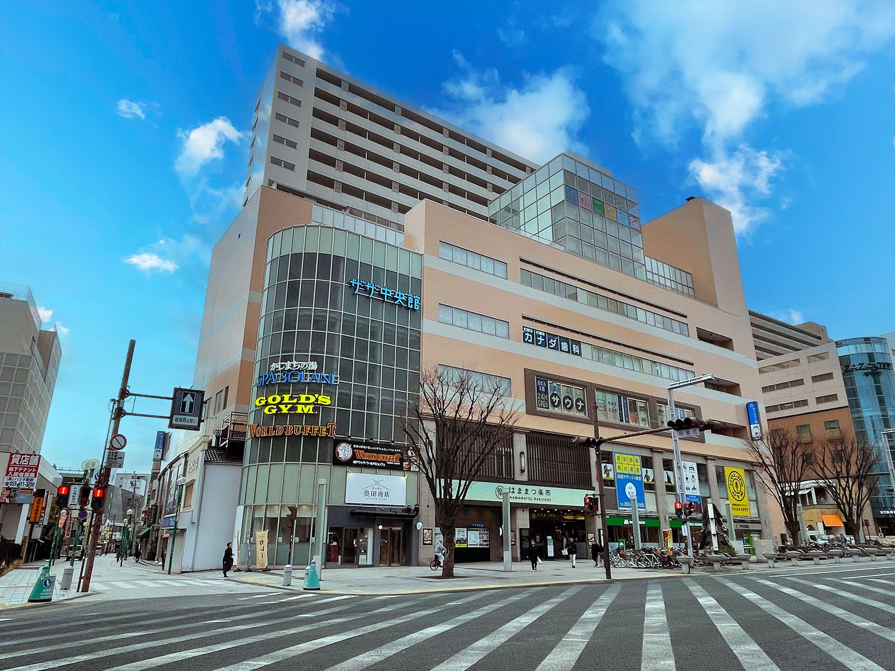 【静岡県内初】ザザ中央館1階『はままつ楽市』でfavyモバイルオーダーが導入決定。6月1日より、12店舗のメニューが事前注文可能に。
