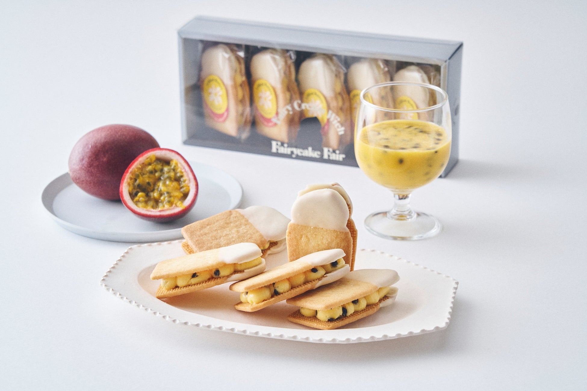 千葉・館山のパッションフルーツ農園『RYO’S FARM』× フェアリーケーキフェアが初コラボ！完熟果実をまるごと味わう、ポリポリ弾ける種の新食感「リリコイ生バターサンド」が6月9日（火）新発売