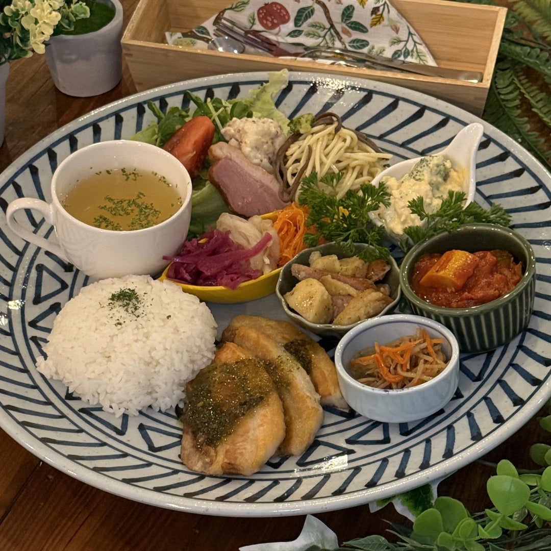 【三重県菰野町】「少しずつ、たくさん。」10種の手作りデリを楽しむ『森のごちそうプレート』がTREE HOTEL NIKKAに登場