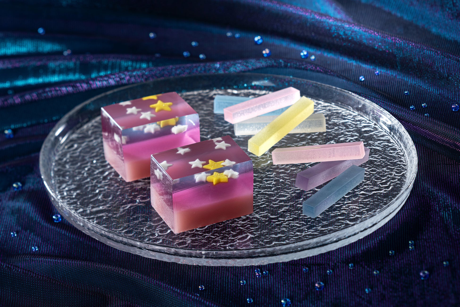 【七夕限定】星きらめく羊羹「星逢い」6月13日(土)より数量限定にて、WEBご予約受付を開始。「琥珀糖」との限定セットも。