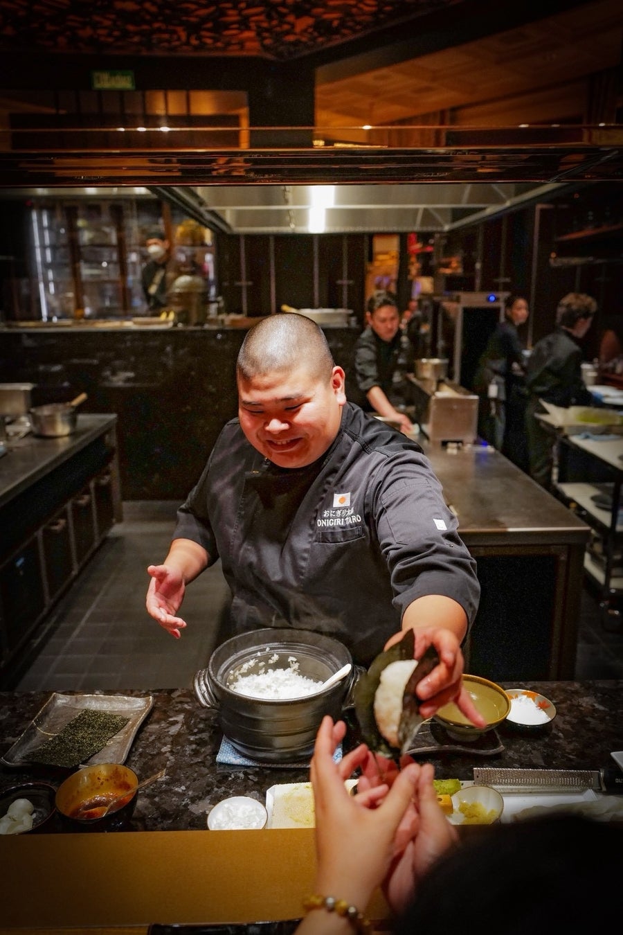 SNSで国内外から注目を集める料理人・おにぎり太郎氏を迎えてお米の魅力を再発見する“お米尽くし”のコースを提供【グランドプリンスホテル広島】