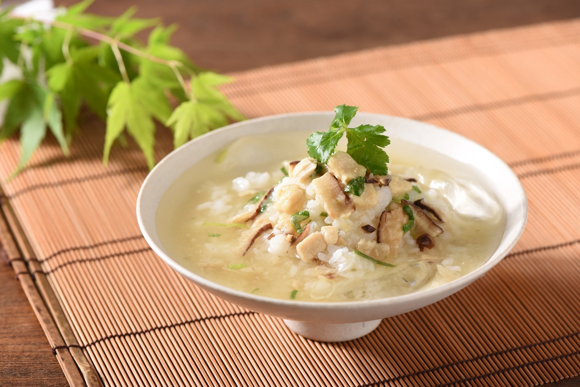 久世福商店から酷暑時代の新提案。ごはんと水だけで完成する「冷やしだし茶漬け」新発売。