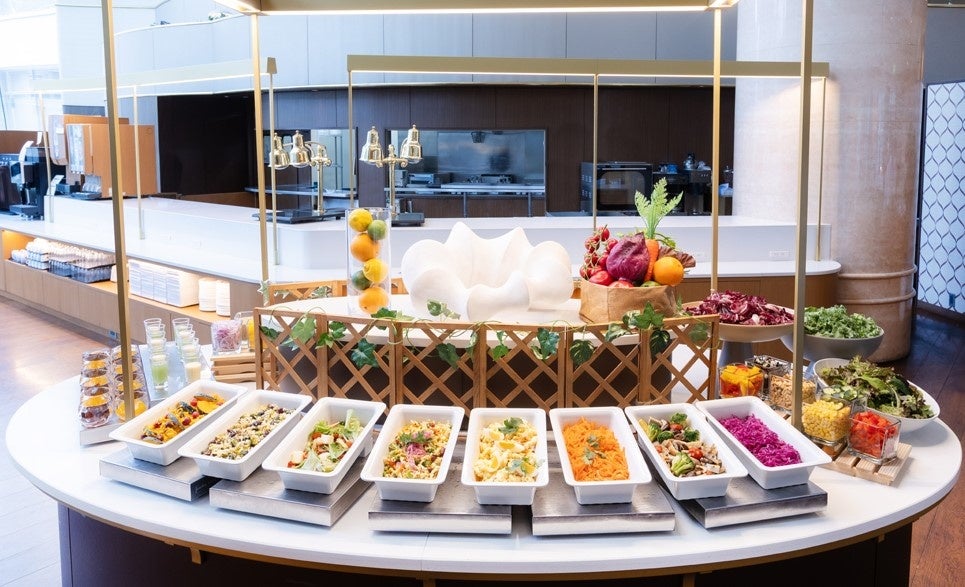 恵比寿アトレ西館屋上「GARDEN WHITE ～BEER GARDEN～」夏フェア”SUNSET GRILL”が7/1（水）からスタート。季節で表情を変えるルーフトップビアガーデン。