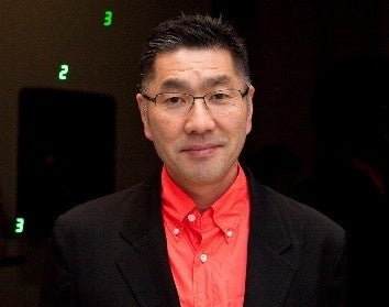 福島県の復興ワイナリー２社と現代美術家・宮島達男「時の海 – 東北」プロジェクト 東京・日本橋での公開実証実験に合わせ、特別アートラベルワインを7月4日より発売。売上の一部は富岡町の美術館建設へ寄付