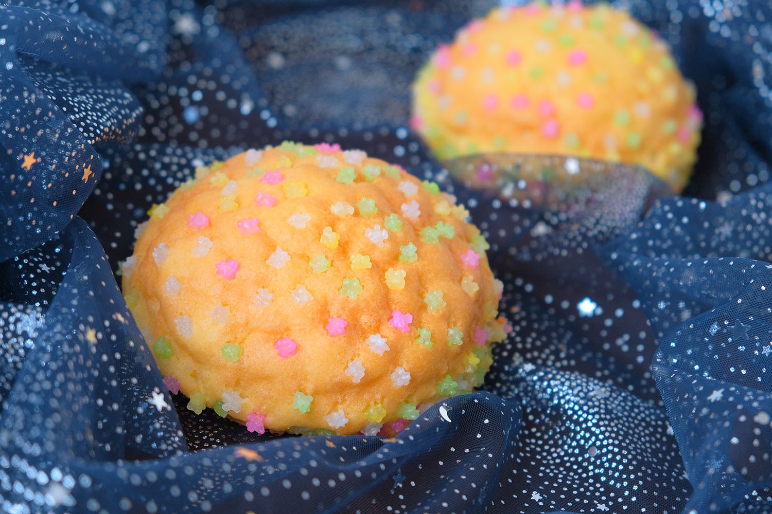 “食べる天の川“が再登場！星降る夜に、願いを込めて。7月4日～7日の4日間限定で 「金平糖メロンパン」販売