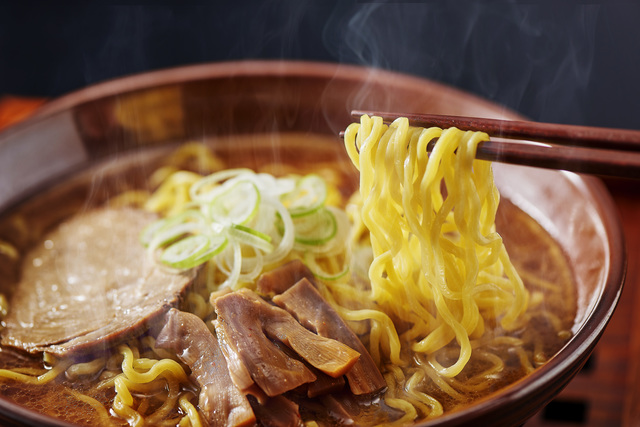 ラーメン店市場、25年度は8855億円　「１兆円市場」目前に迫る　ラーメン店の倒産は２年連続で減少　「三極化」進む価格戦略、「千円」に試練