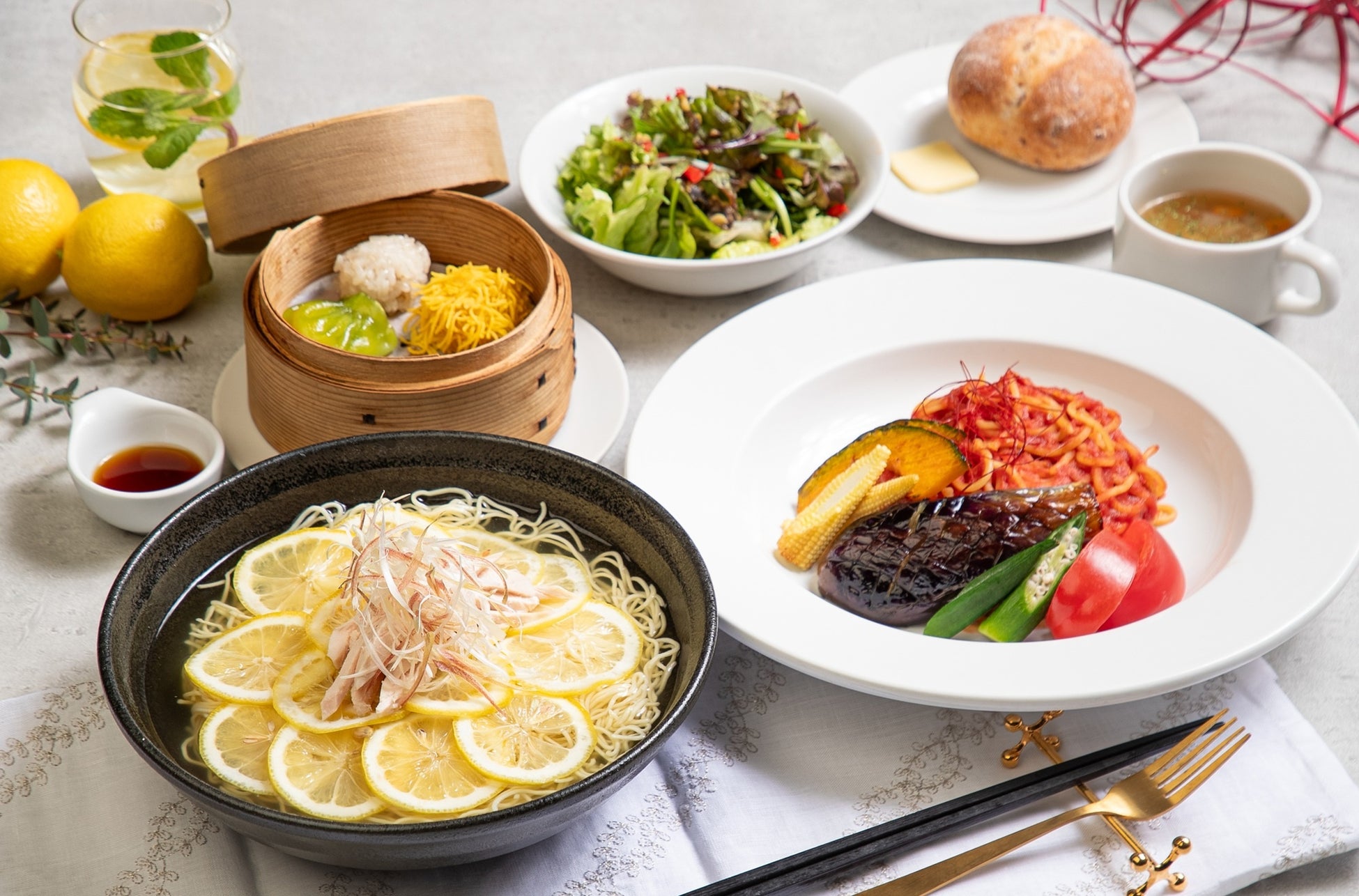 【夏季限定】レモン香る涼麺と夏野菜のアラビアータ。銀座バグースプレイスで夏を彩る2種のランチを提供