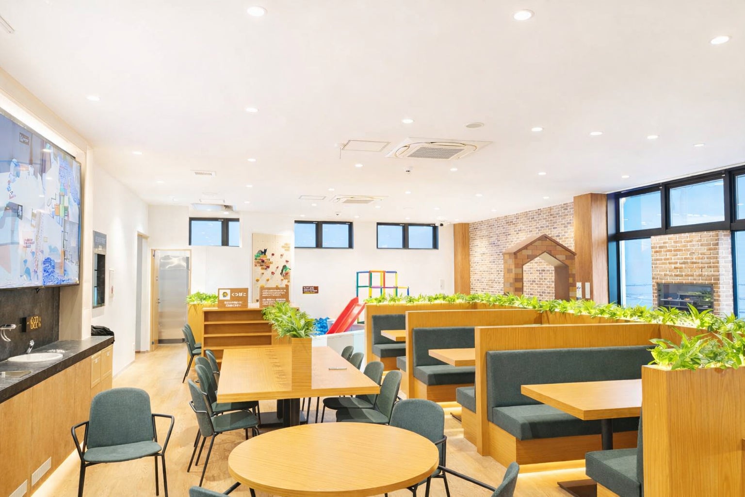 梅雨のお出かけ先不足を解消。親子で1日楽しめる「81FACTORY&CAFE」が雨の日の新定番スポットに