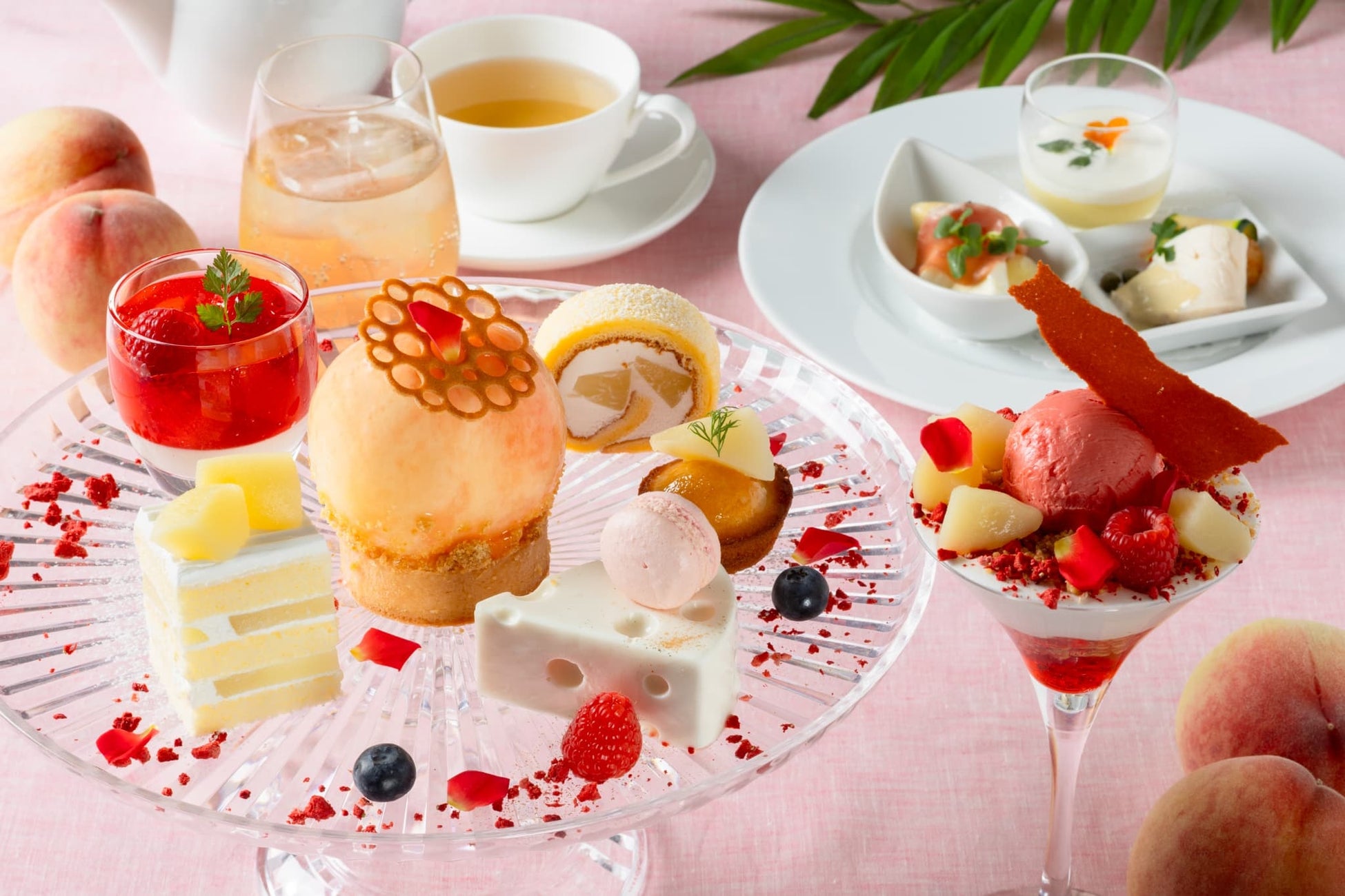 【ニューオータニイン札幌】＃桃活、解禁　7/18・19 二日間限定【まるごと桃のアフタヌーンティーセット】