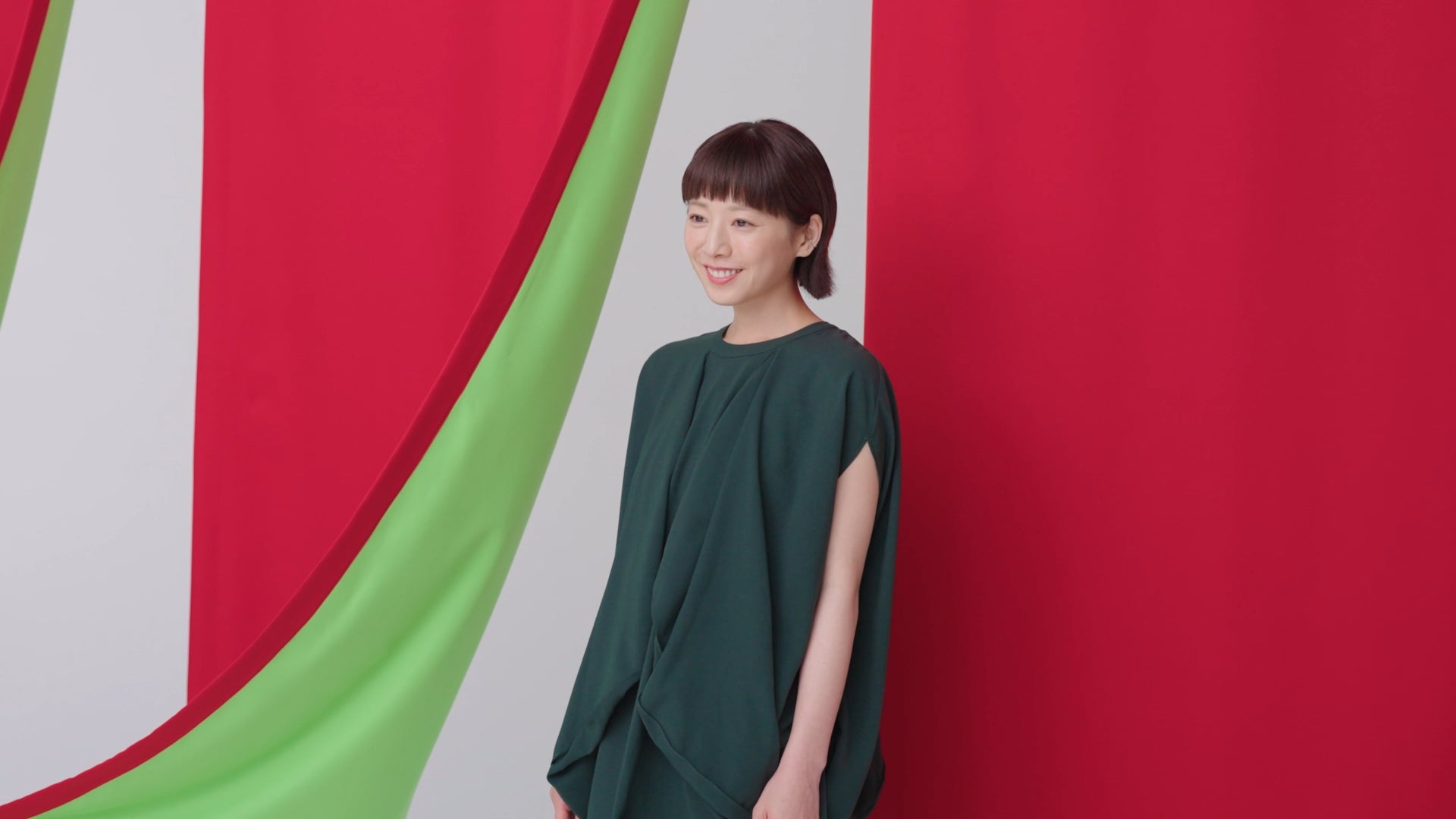 20周年を迎える「やよい軒」夏帆さん出演 新TVCM「～だし香る～牛肉豆腐定食」篇メイキングムービー公開！
