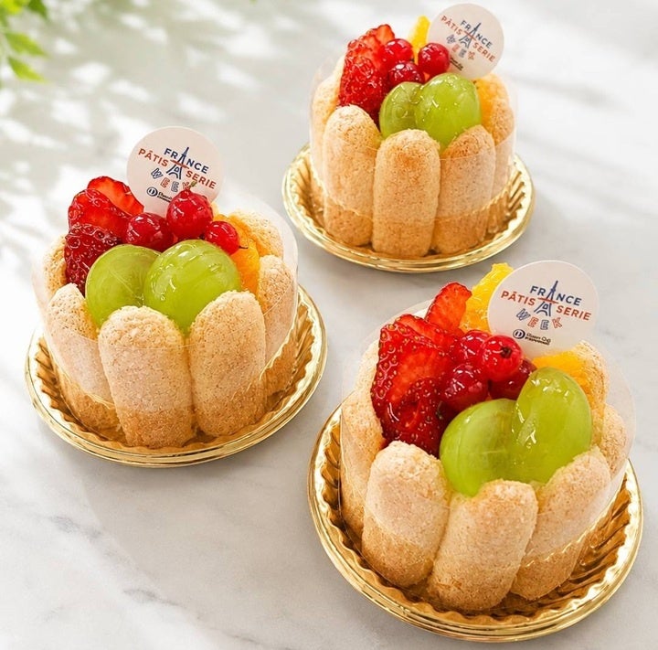 【明治記念館】「ダイナースクラブ フランス パティスリーウィーク2026」7月30日(木)まで期間限定スイーツ「シャルロット・フリュイ」を販売中 – フルーツとチーズムースが織りなす華やかな一品 –