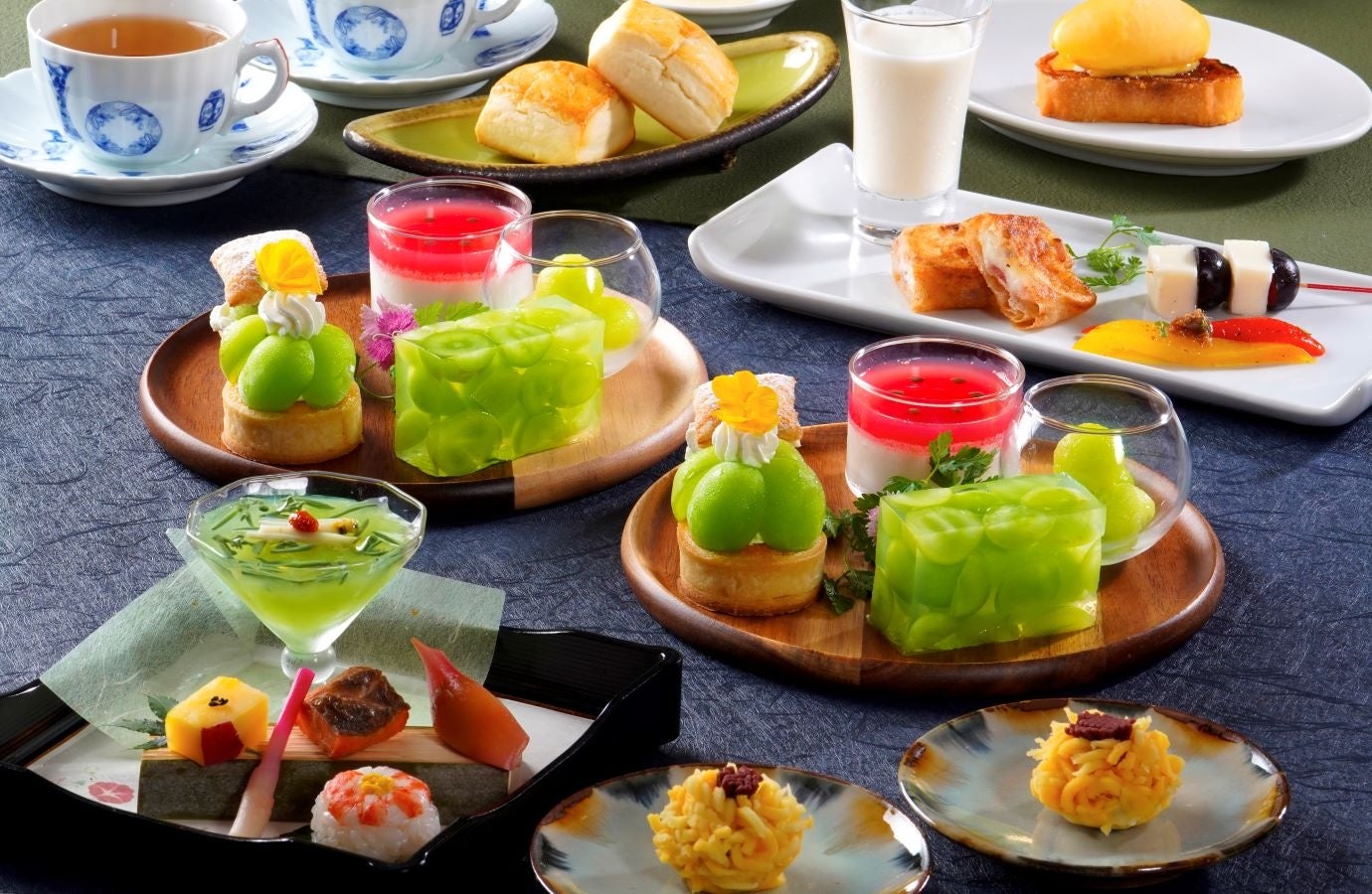 松江に息づく茶の湯文化と旬の果実にときめく。みずみずしいシャインマスカットを味わい尽くすアフタヌーンティーを期間限定で開催！