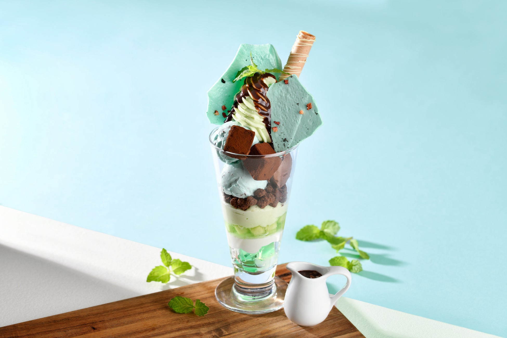 2026年7月18日(土)からの夏メニューが登場!淡路サービスエリア上り線飲食ゾーン各店よりレストラン「ロイヤル」ほか、フードコート、ラーメン尊、カフェ a too等、瀬戸内レモンフェアメニューなども