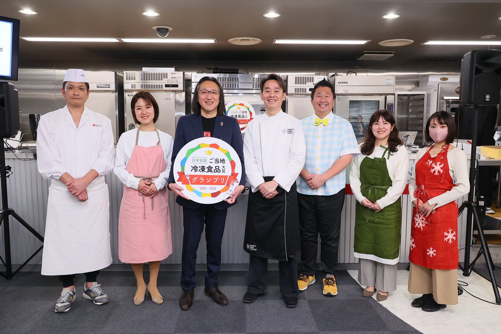 【西鎌倉レ・シュー】夏を味わう限定スイーツが新登場。レトロな「クリームソーダ」とトロピカルな「エテ」を発売