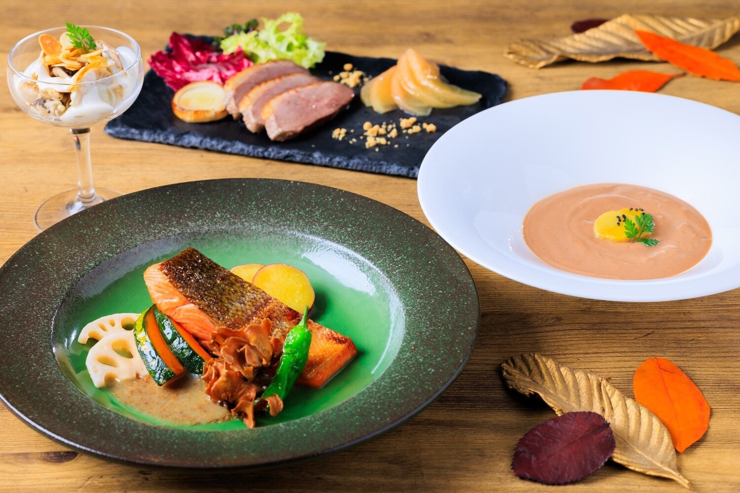 福岡の食文化をともに発信。「廻転鮨 銀座おのでら 博多店」と「味の明太子ふくや」がコラボレーション。