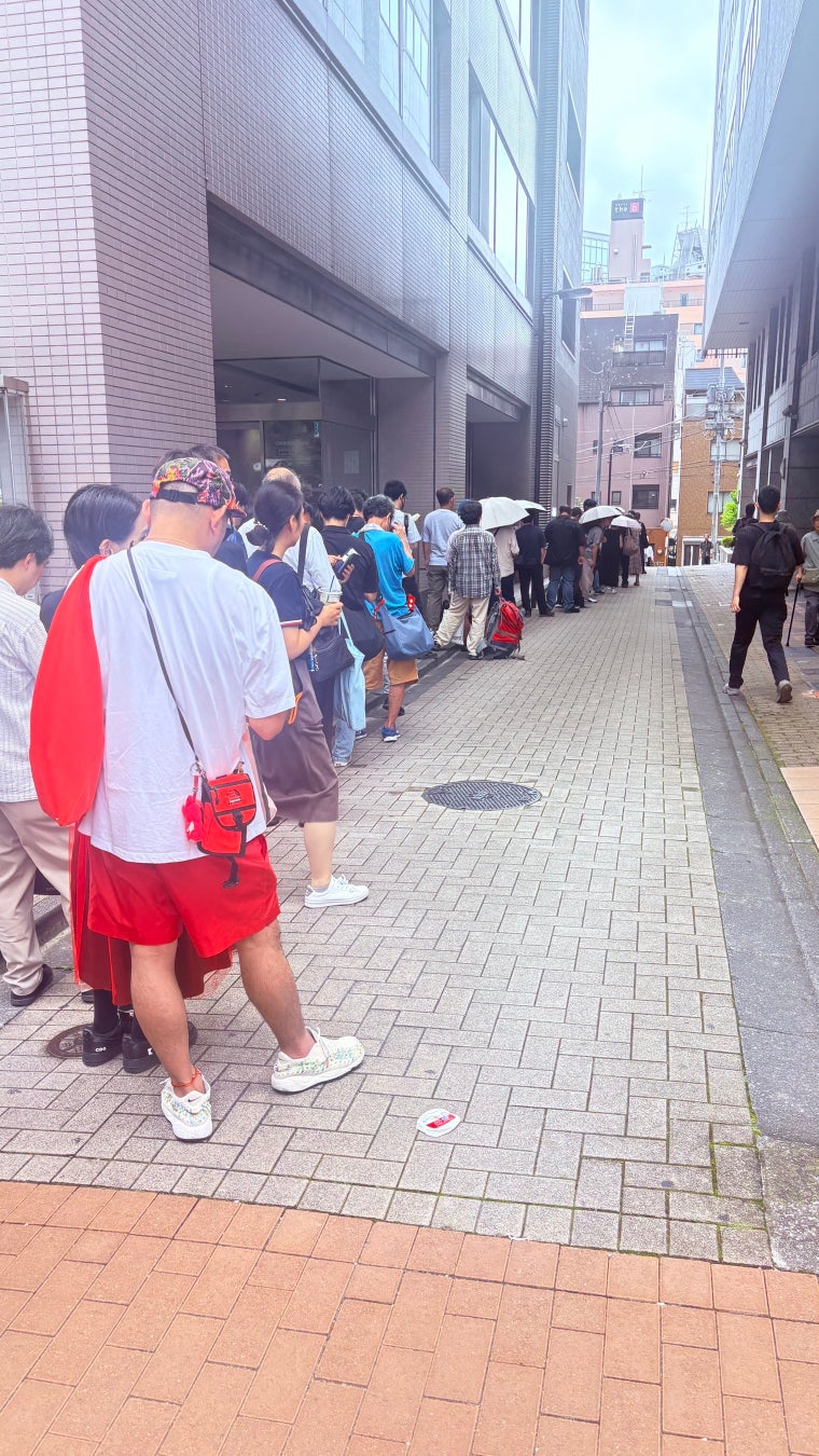 約4,000名が来店。SNS話題となり驚きの総再生数200万PVを超え、連日行列となった「500円蕎麦食べ放題」で話題のJ SOBA TOKYOが8月1日、新たな食べ放題プランをスタート。