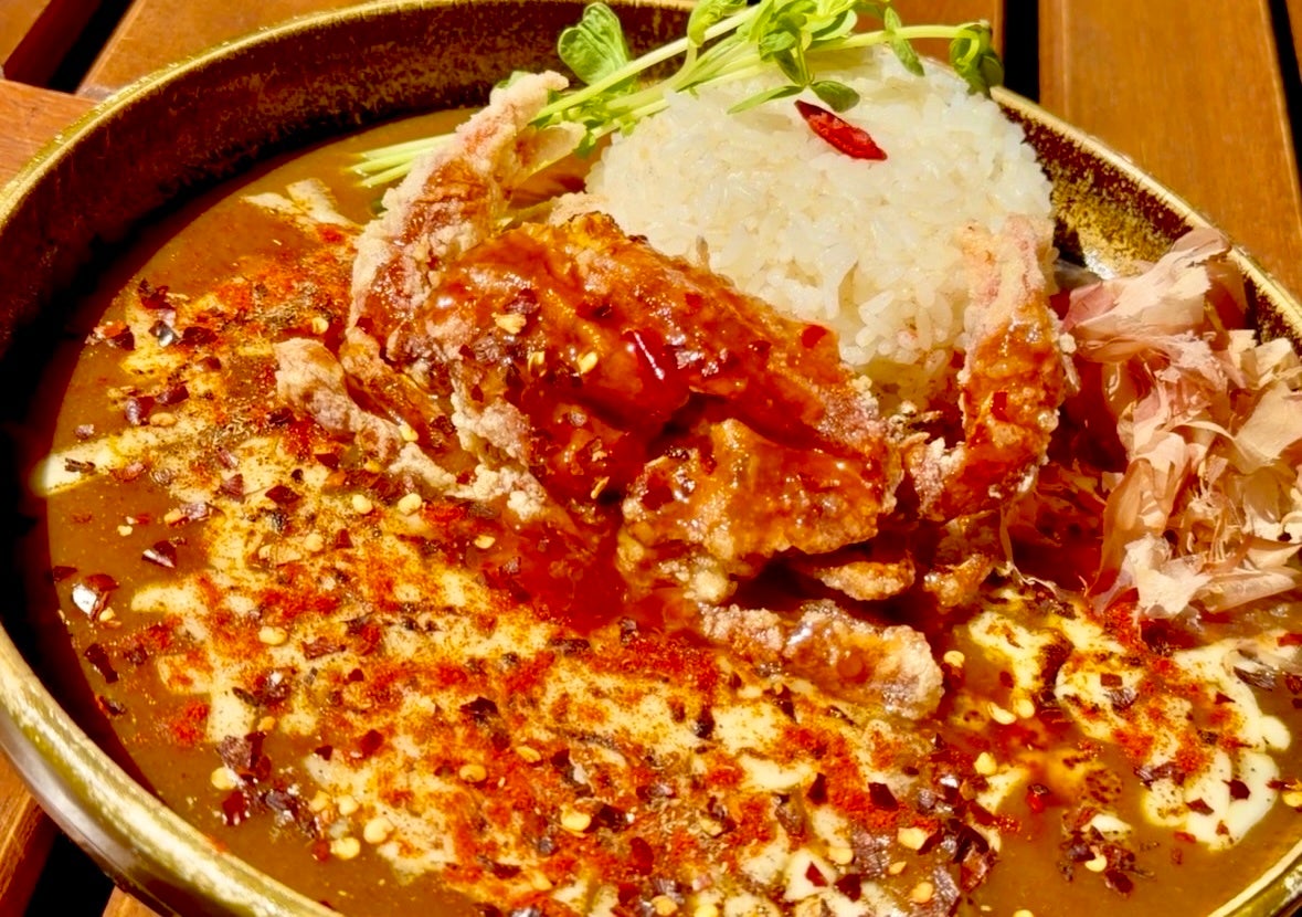 湯上がりに、桃をまるごと一杯。ひょうたん温泉「飲泉堂」、夏限定ドリンク「もも」新登場