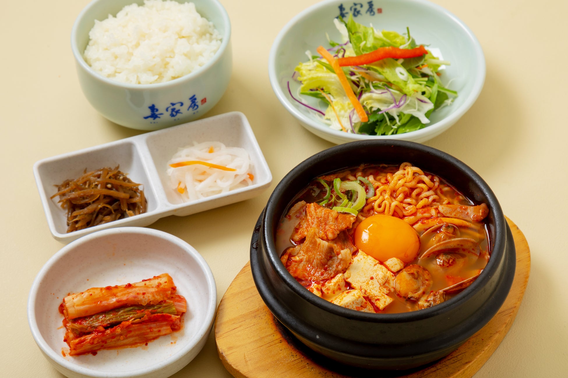 【阪急うめだ本店】うま辛グルメが8月19日(水)から登場。デパ地下とレストラン街に集結