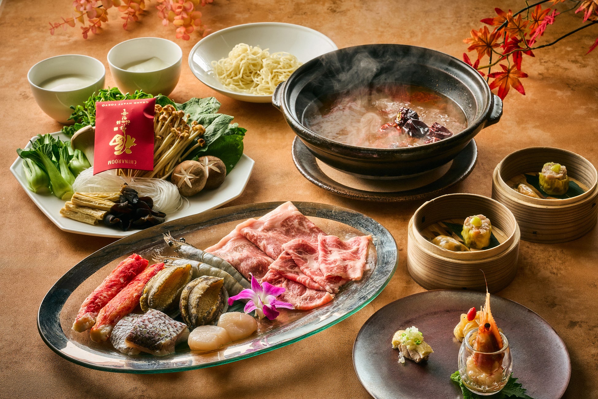 にんべん×埼玉物産 鰹節だしと3種の貝の旨み 「料亭仕立ての琥珀中華そば」 2026年9月1日（火）より新発売