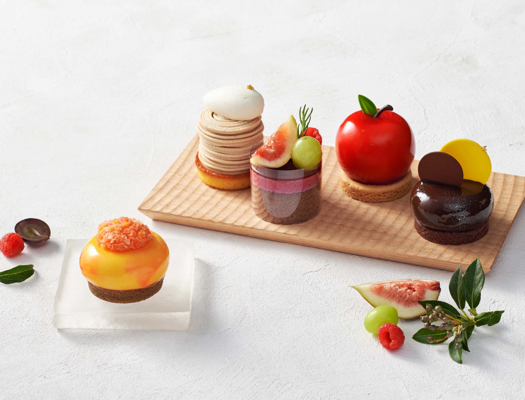 四季菓⼦の店 HIBIKA（ひびか）は、9⽉3⽇(⽊)より彩り豊かな“秋のケーキ”を販売いたします。