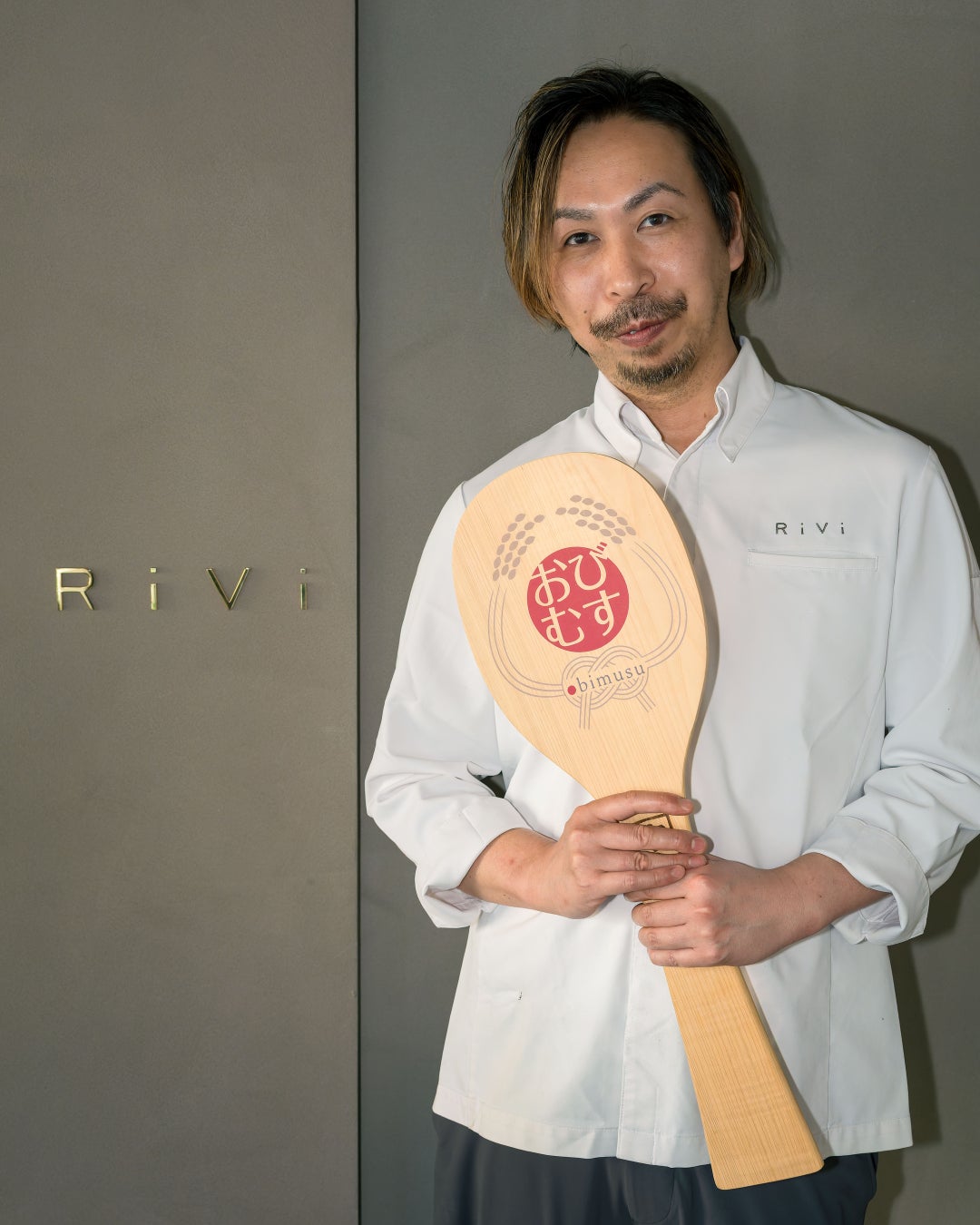 ミシュラン掲載店『RiVi（リヴィ）』山田直良シェフの手作りおむすびが再び登場！「笑い声のある人生」を掲げ、記憶を紡ぐ料理を一つのおむすびに。空堀おにぎり第26弾、9月4日より完全数量限定で提供開始