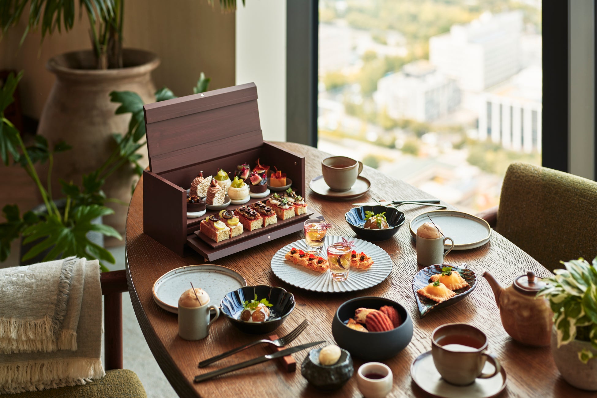 1 Hotel Tokyo、「La Belle Vie Afternoon Tea」秋のコレクションを9月21日（月・祝）より提供開始