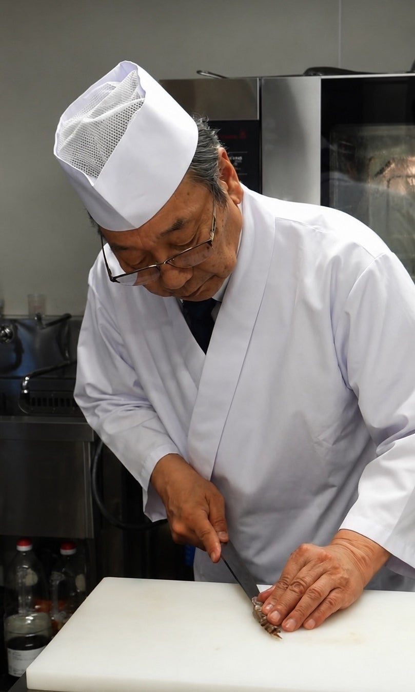 北九州市「技の達人」・住宅型有料老人ホーム「由縁」森山眞一料理長が北九州市の観光・インバウンド課から取材