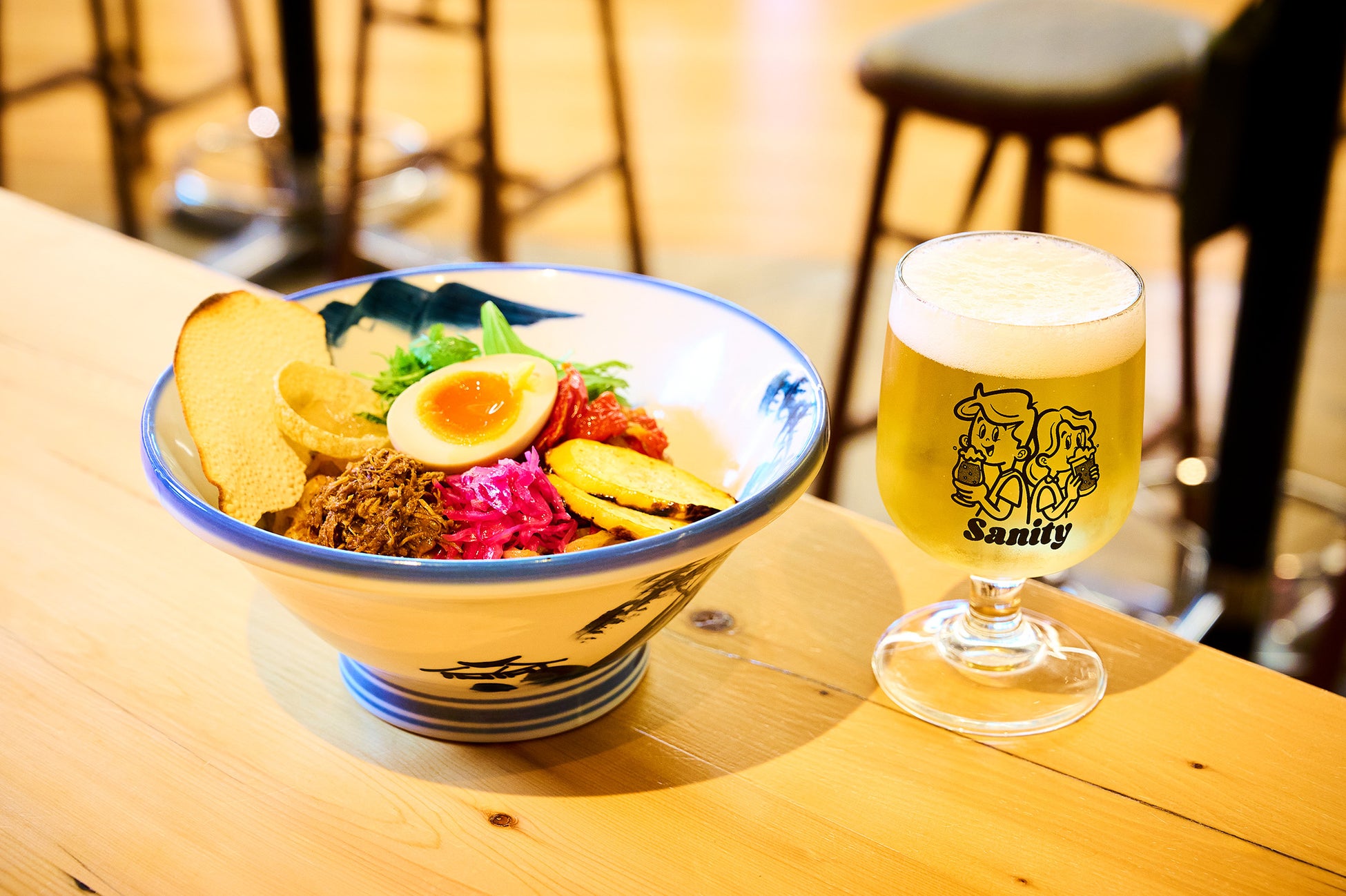 ニュウマン高輪「SUPER RAW」1周年記念！ここでしか味わえないメニューと3種のクラフトビール・サイダーが期間限定で登場
