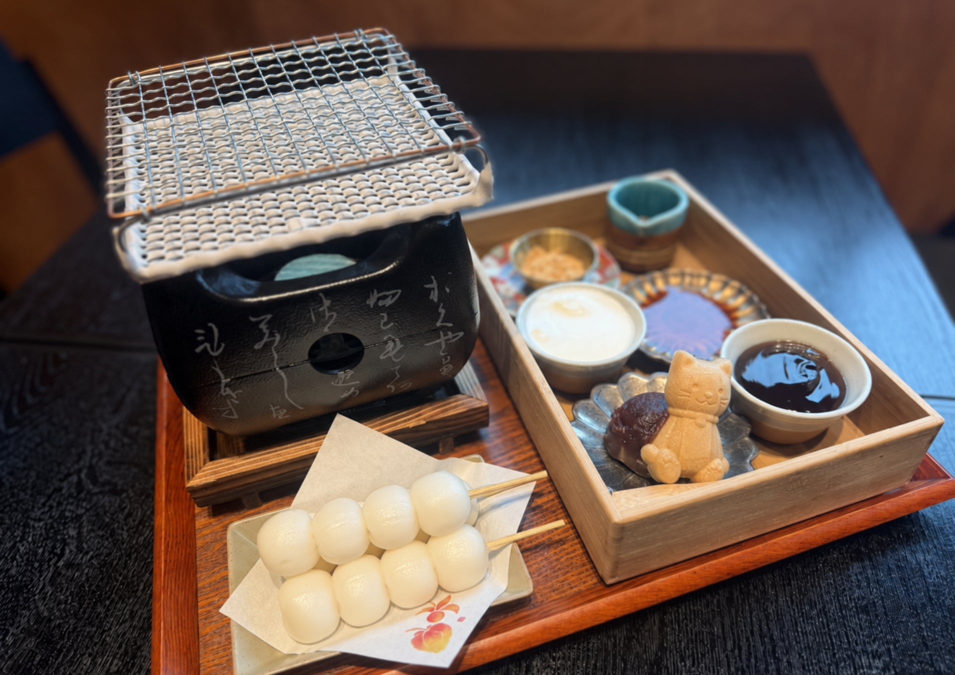 谷中銀座の和カフェ「八三六」に、自分で焼いて楽しむ新商品「だんごあそび」が登場【9月15日(火)スタート】