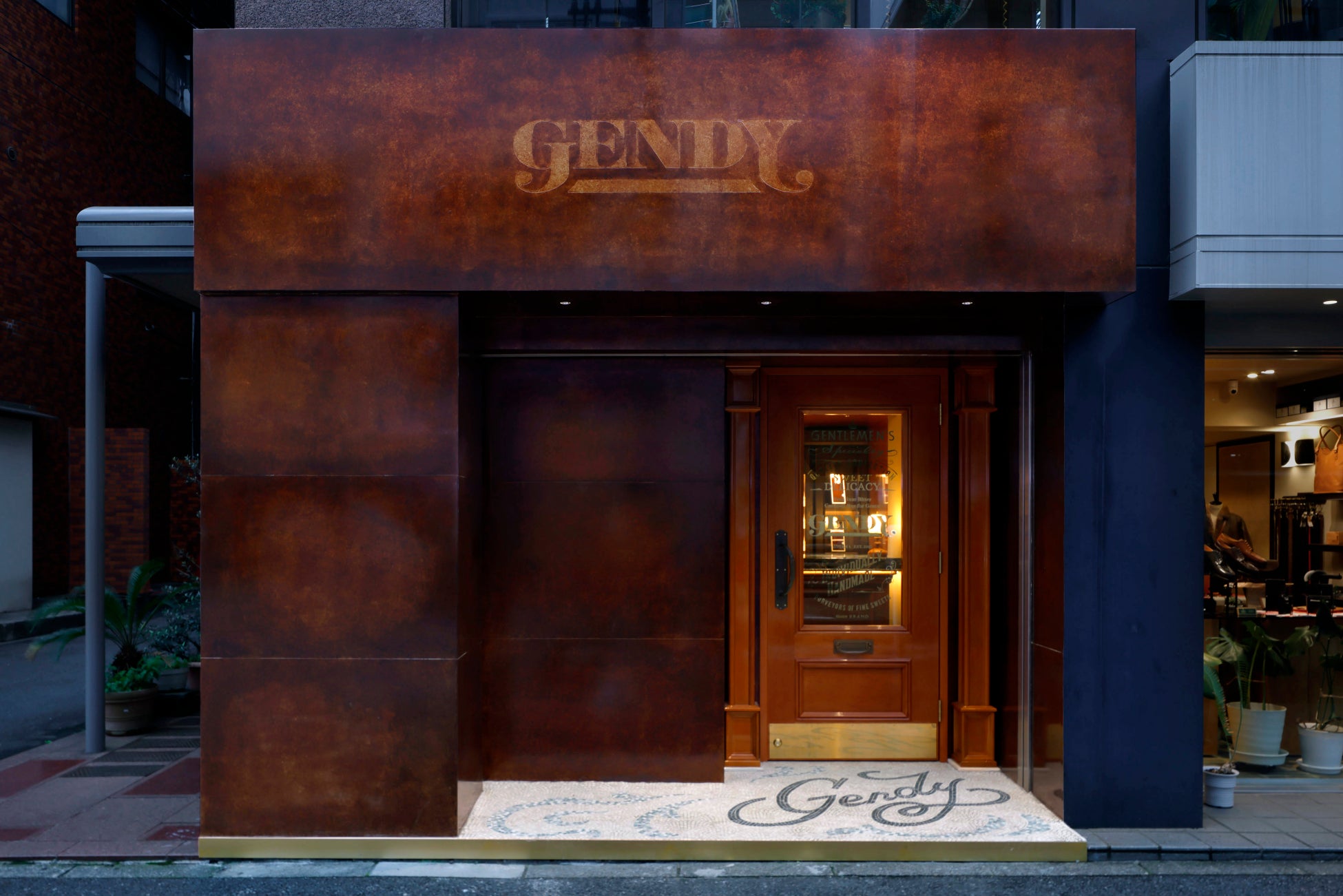 創業10周年の節目を迎える、“紳士の一級品”【ＧＥＮＤＹ】青山店が同じ青山エリア内に、9月16日（水）リロケーションいたします。