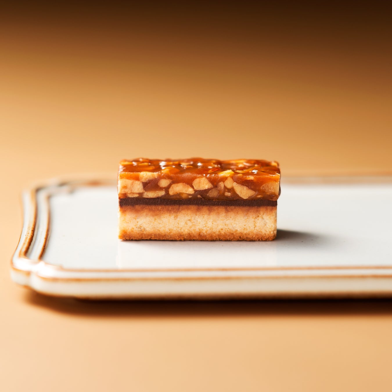 【Butters】新食感「もちっとシュークリーム」が新登場。秋を彩る限定キャンペーンも開催