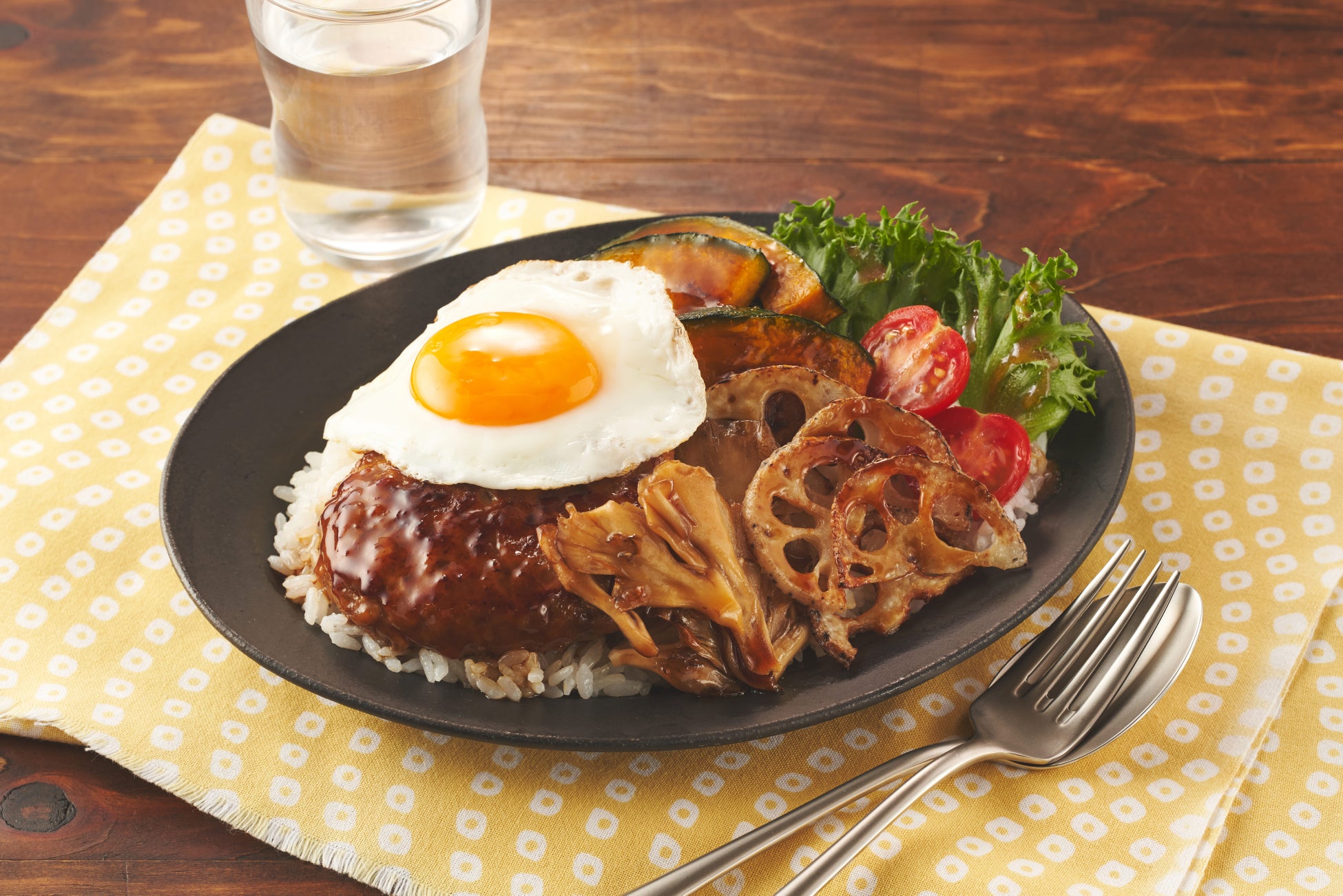 “月見”と“季節の野菜”で、ご自宅に秋をお届け　Kit Oisix「香ばし焼き野菜と月見テリヤキバーグボウル」