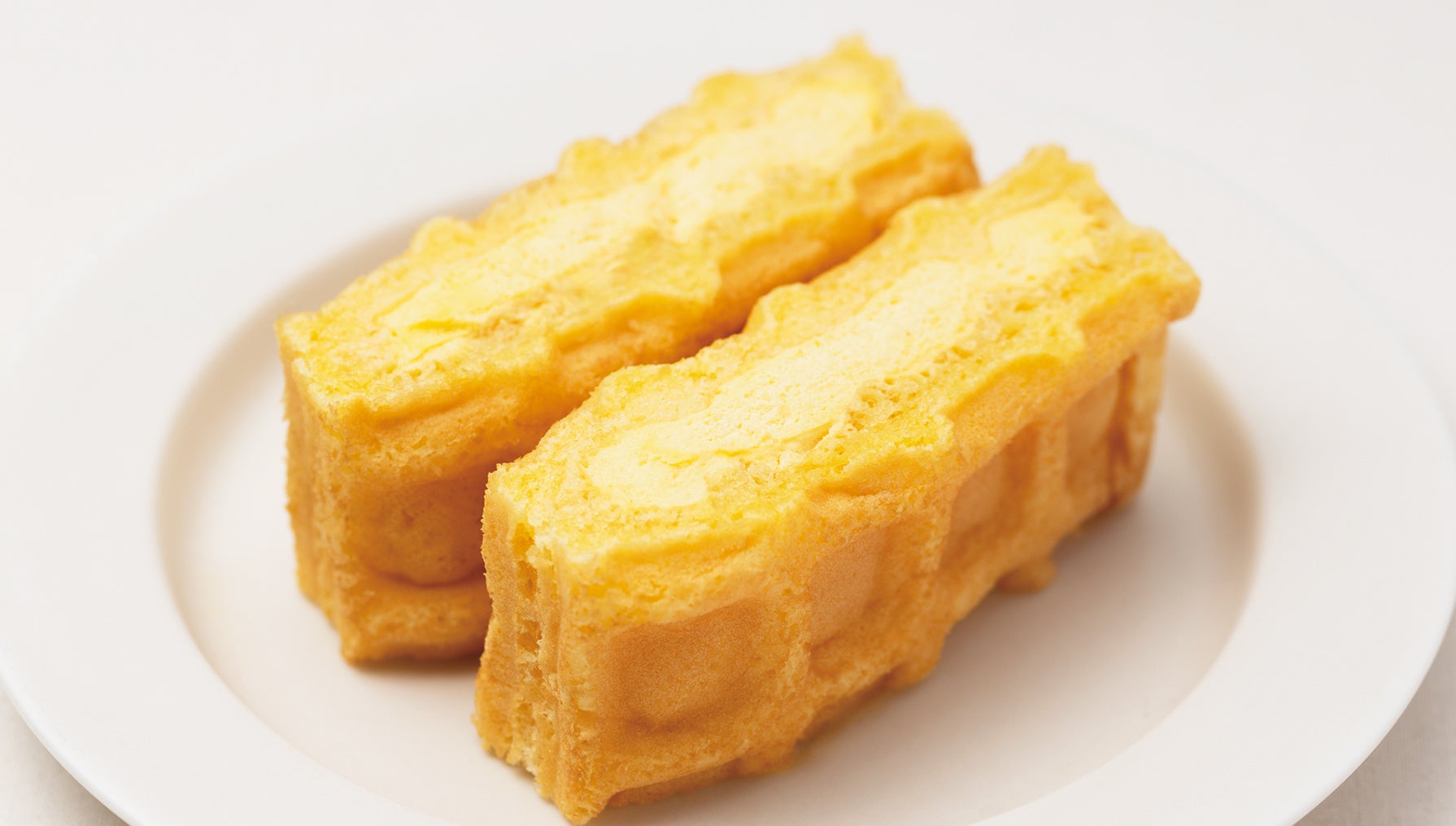 野村乳業×ワッフル専門店「櫟 kunugi」のコラボスイーツ実感腸活ドリンクを使った「マイ・フローラ ワッフル」誕生