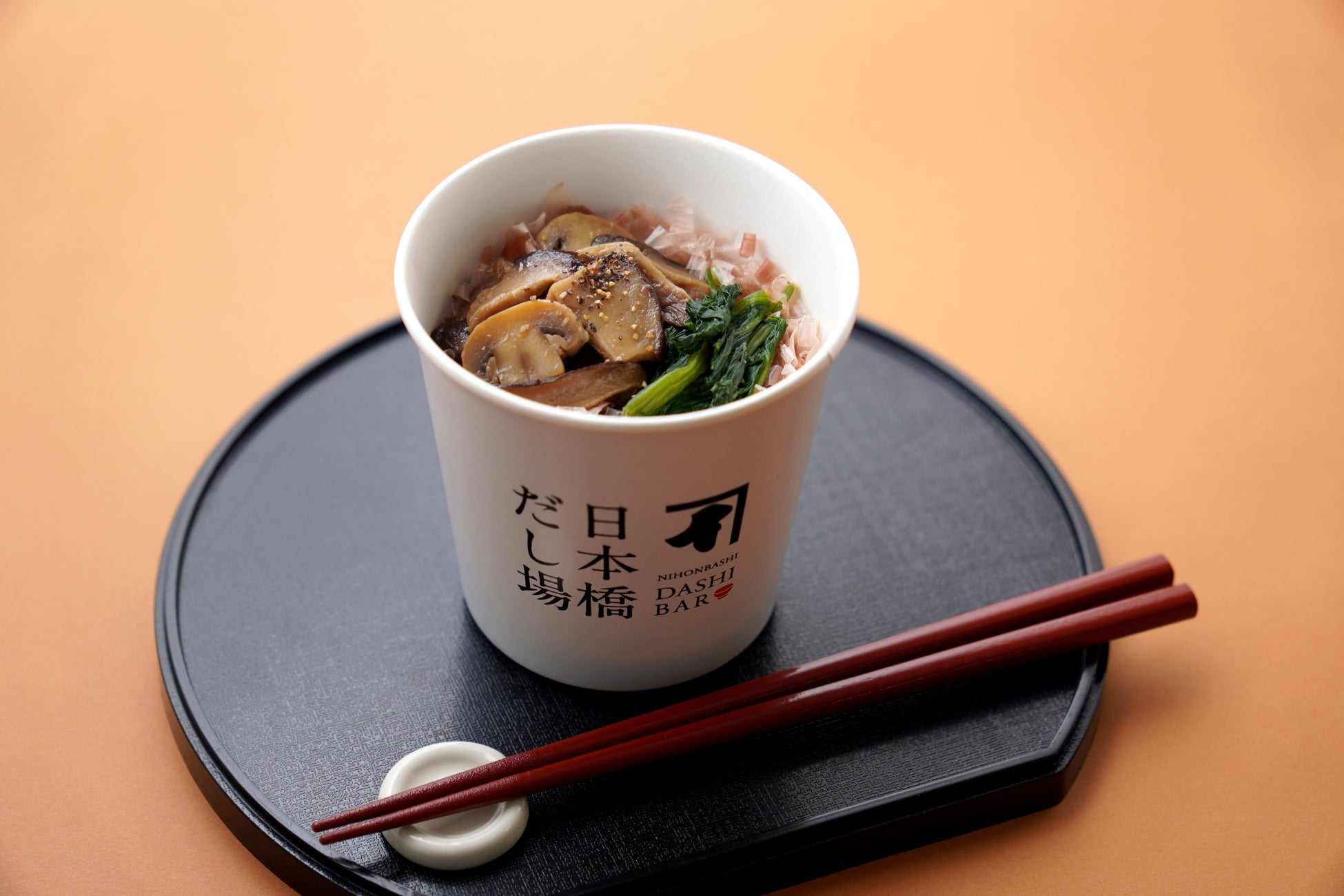 黒胡椒の豊かな風味と刺激的な香り。「黒胡椒からあげ」からあげ縁-YUKARI-に登場!